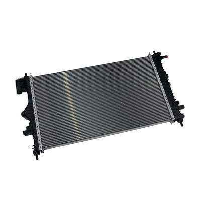 Dobra cena. Aluminiumowy chłodniak i plastikowy zbiornik wody idealny dla Chevroleta Malibu 1.5T 2012-2019 w Internecie